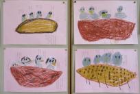 絵画　幼稚園の４羽の子ツバメ