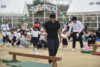 年少親子競技「親子で国旗マッチング!」